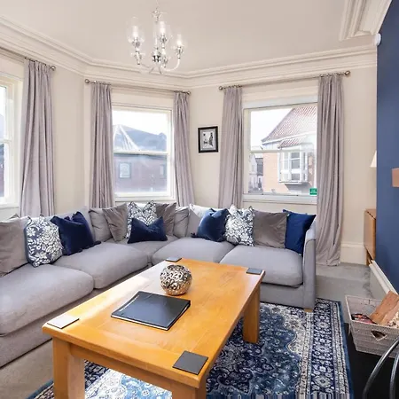 Patrick's Pool- 4 Bedroom,4 Bathroom, Luxury Townhouse! Ferienhaus *