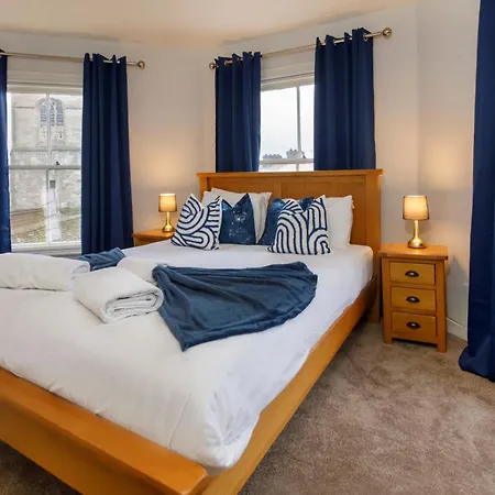 Patrick's Pool- 4 Bedroom,4 Bathroom, Luxury Townhouse! * يورك