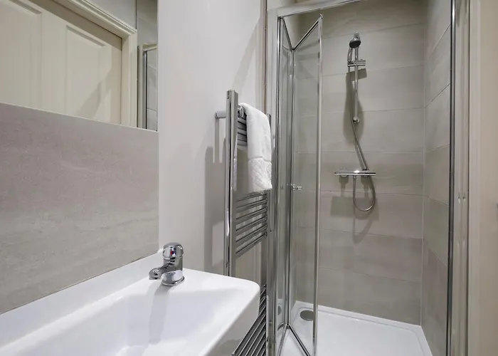 בית נופש Patrick's Pool- 4 Bedroom,4 Bathroom, Luxury Townhouse!