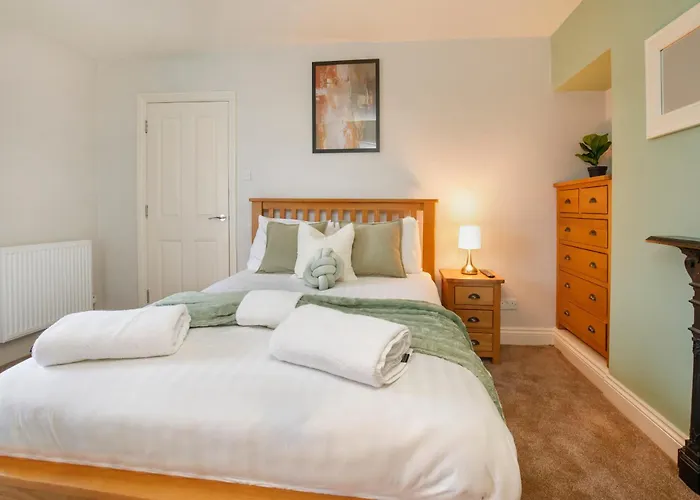 Patrick's Pool- 4 Bedroom,4 Bathroom, Luxury Townhouse! בית נופש *