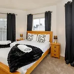 Patrick's Pool- 4 Bedroom,4 Bathroom, Luxury Townhouse! *