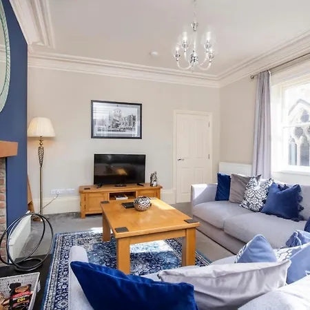 Patrick's Pool- 4 Bedroom,4 Bathroom, Luxury Townhouse!