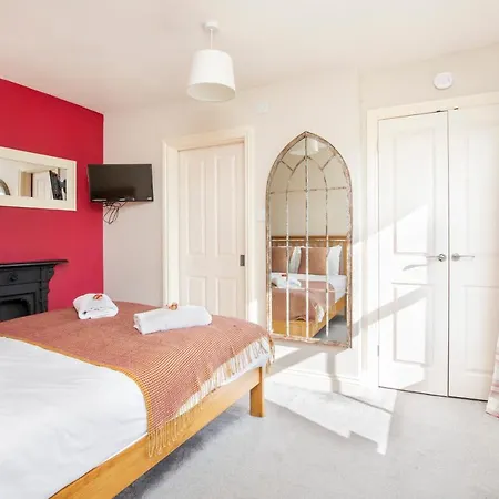 Patrick's Pool- 4 Bedroom,4 Bathroom, Luxury Townhouse! *