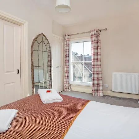 Patrick's Pool- 4 Bedroom,4 Bathroom, Luxury Townhouse! Holiday home