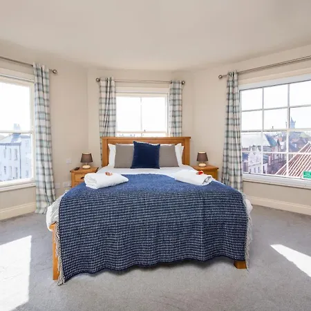 Patrick's Pool- 4 Bedroom,4 Bathroom, Luxury Townhouse! 別荘