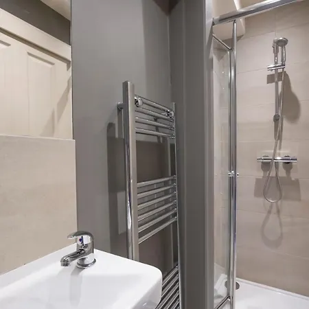 Patrick's Pool- 4 Bedroom,4 Bathroom, Luxury Townhouse! Сasa de vacaciones York