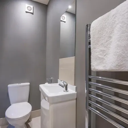 Patrick's Pool- 4 Bedroom,4 Bathroom, Luxury Townhouse! Сasa de vacaciones York