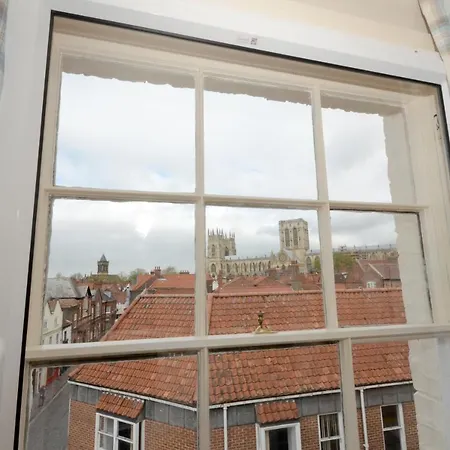 Patrick's Pool- 4 Bedroom,4 Bathroom, Luxury Townhouse! York