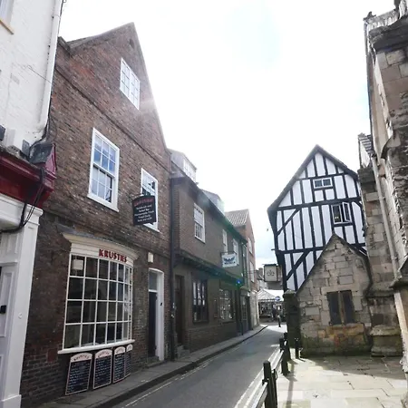 Patrick's Pool- 4 Bedroom,4 Bathroom, Luxury Townhouse! * York