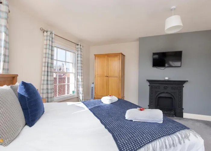 Patrick's Pool- 4 Bedroom,4 Bathroom, Luxury Townhouse! *